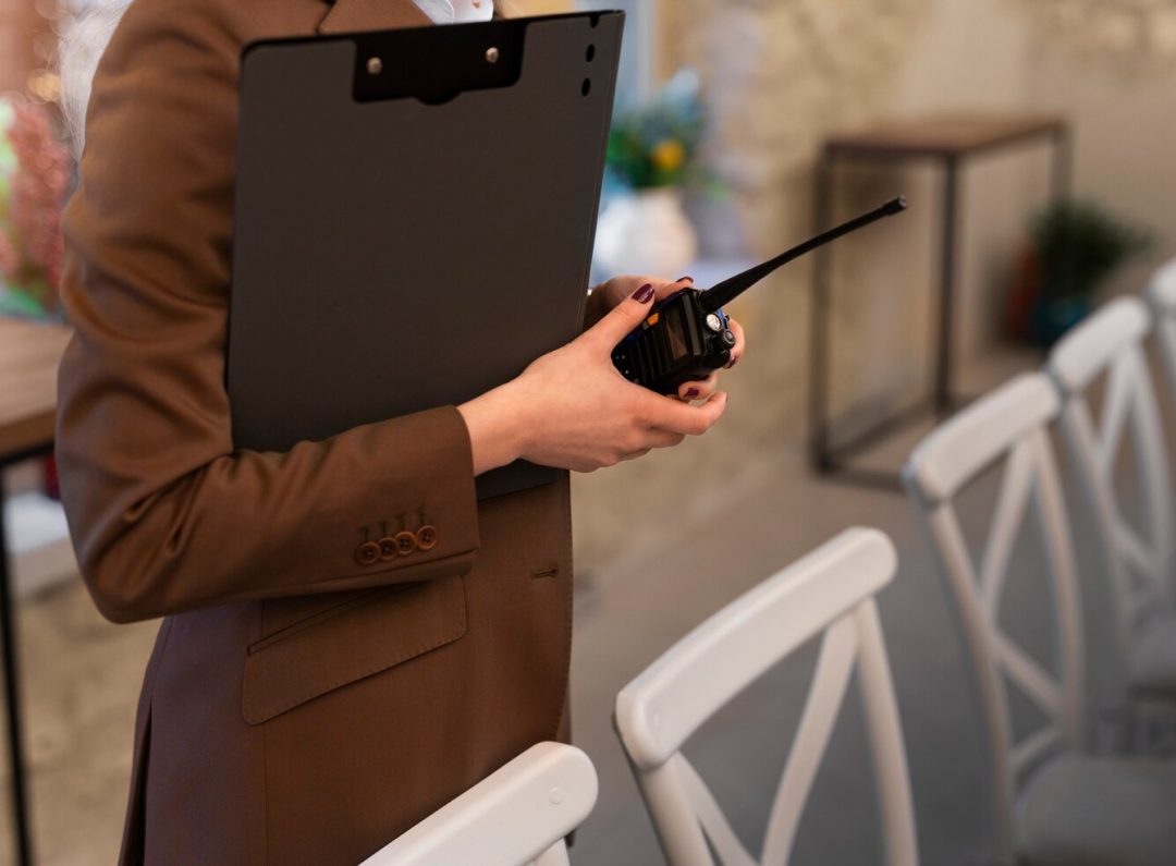 female-wedding-planner-working-ceremony_23-2150167226